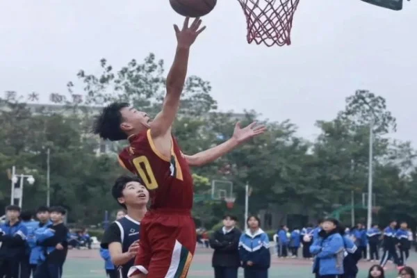绿湾包装工乐福传球效率大幅提升与国联北区争冠格局变化分析